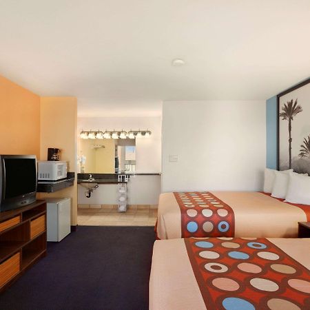 Super 8 By Wyndham Indio Exterior foto