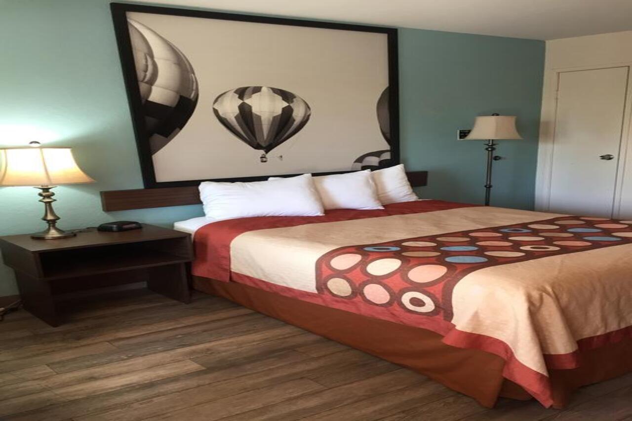 Super 8 By Wyndham Indio Exterior foto