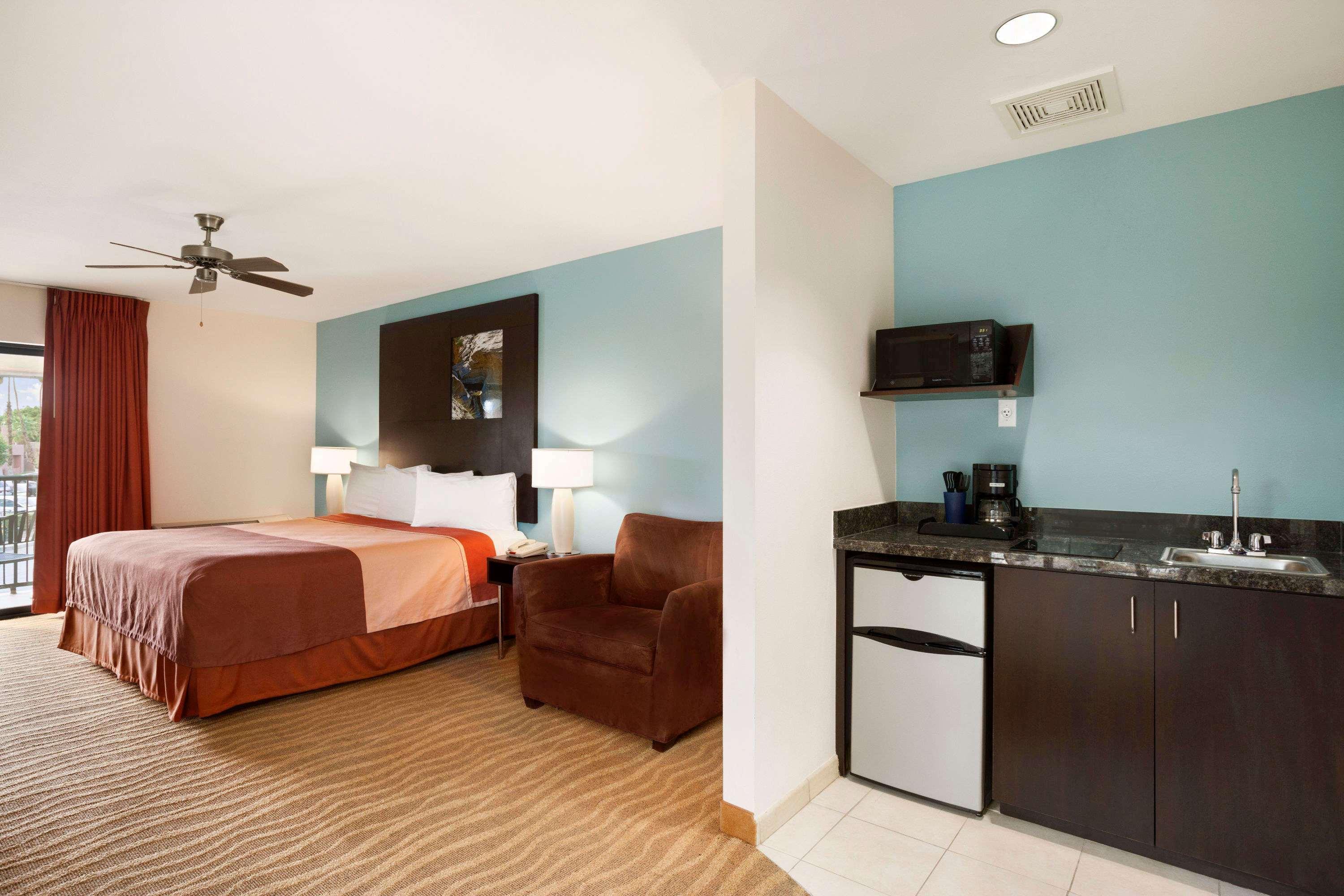 Super 8 By Wyndham Indio Exterior foto