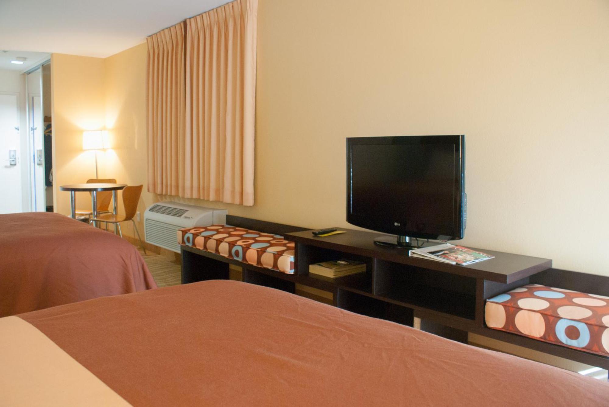 Super 8 By Wyndham Indio Exterior foto