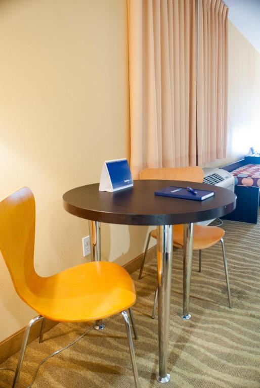 Super 8 By Wyndham Indio Quarto foto
