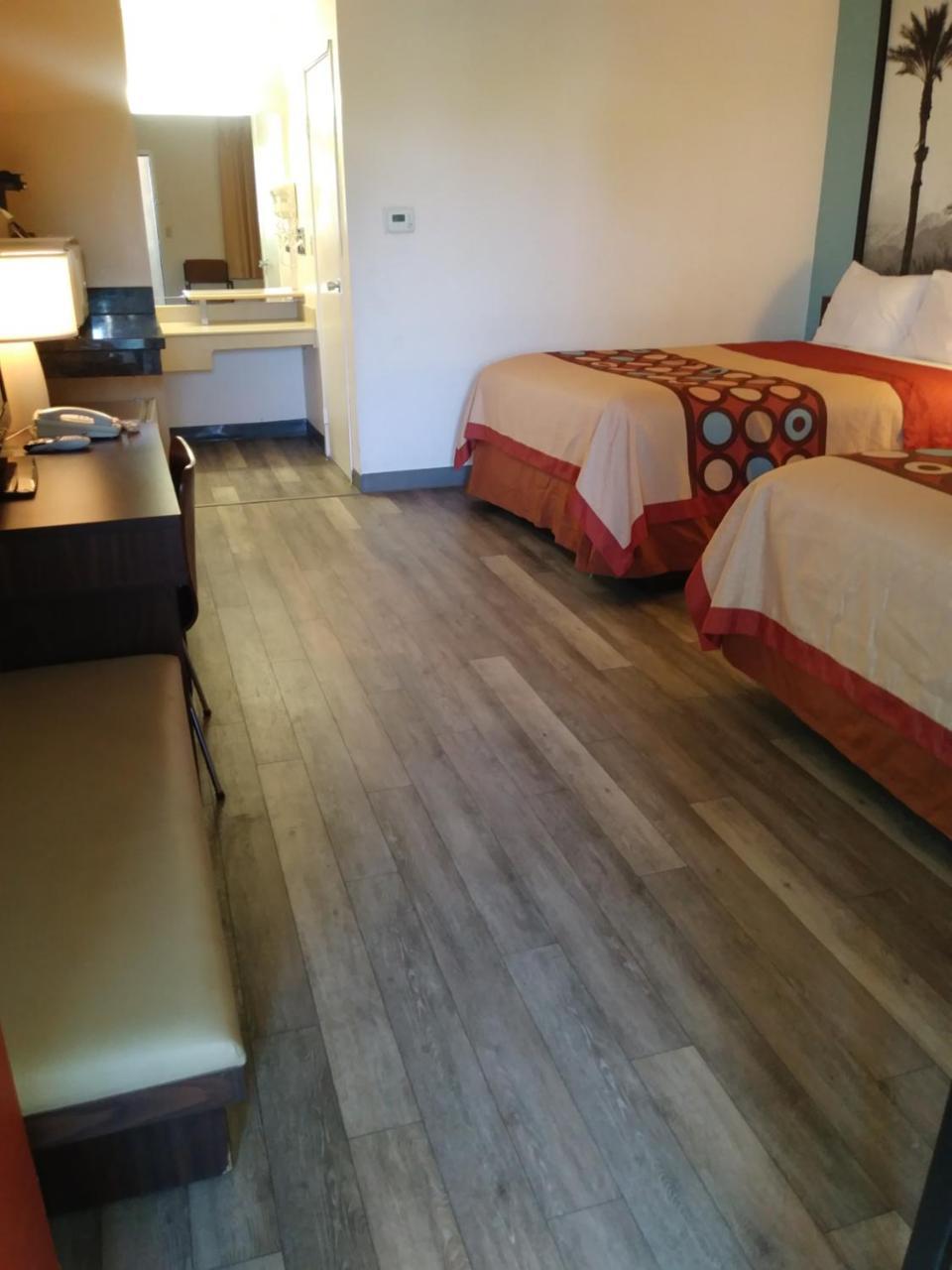 Super 8 By Wyndham Indio Exterior foto